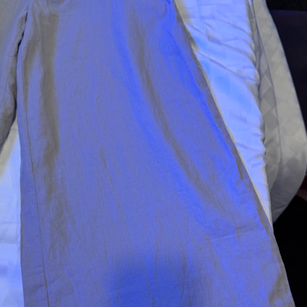 MNG Linen Garment - Picture 4 of 9